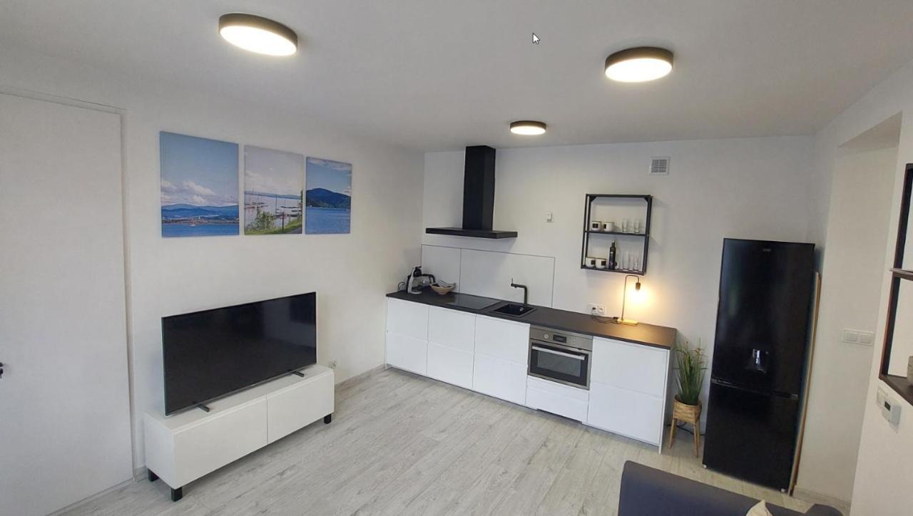 Laguna24 Jezioro Zywieckie Klimatyzowany Apartament 40 M2 Zarzecze  Buitenkant foto